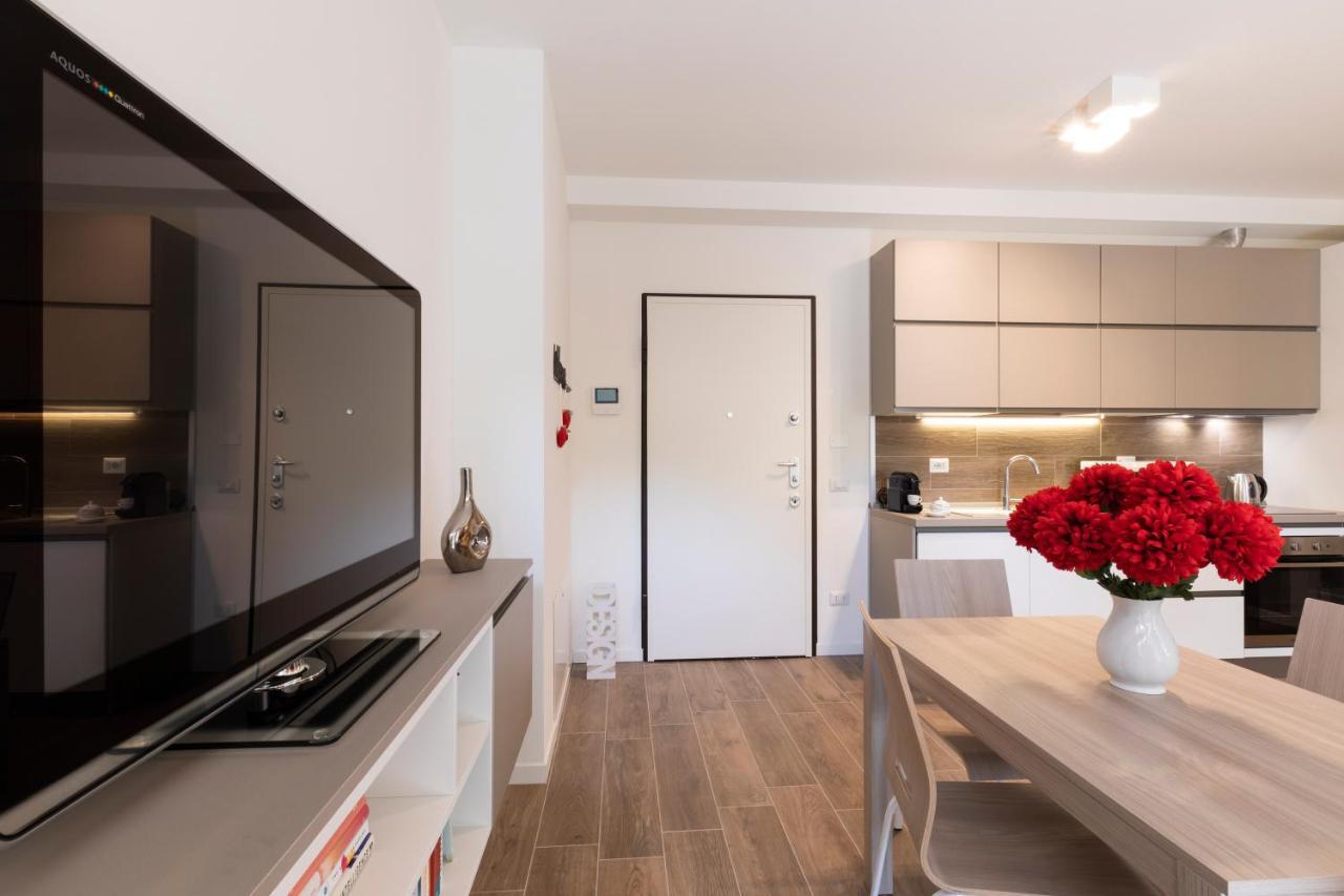 West Milan - Modern And Comfortable Apartment Екстер'єр фото
