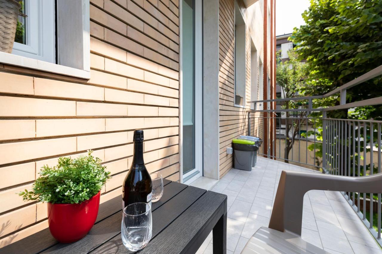 West Milan - Modern And Comfortable Apartment Екстер'єр фото